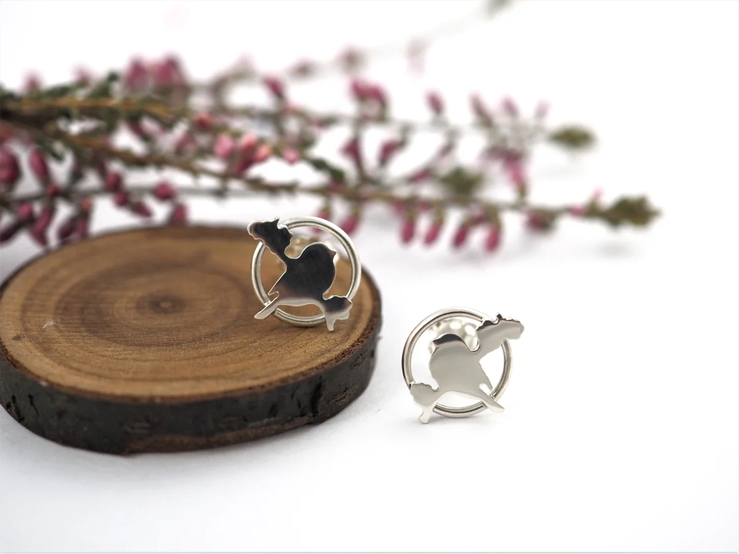 Kolczyki sikorki na gałązce