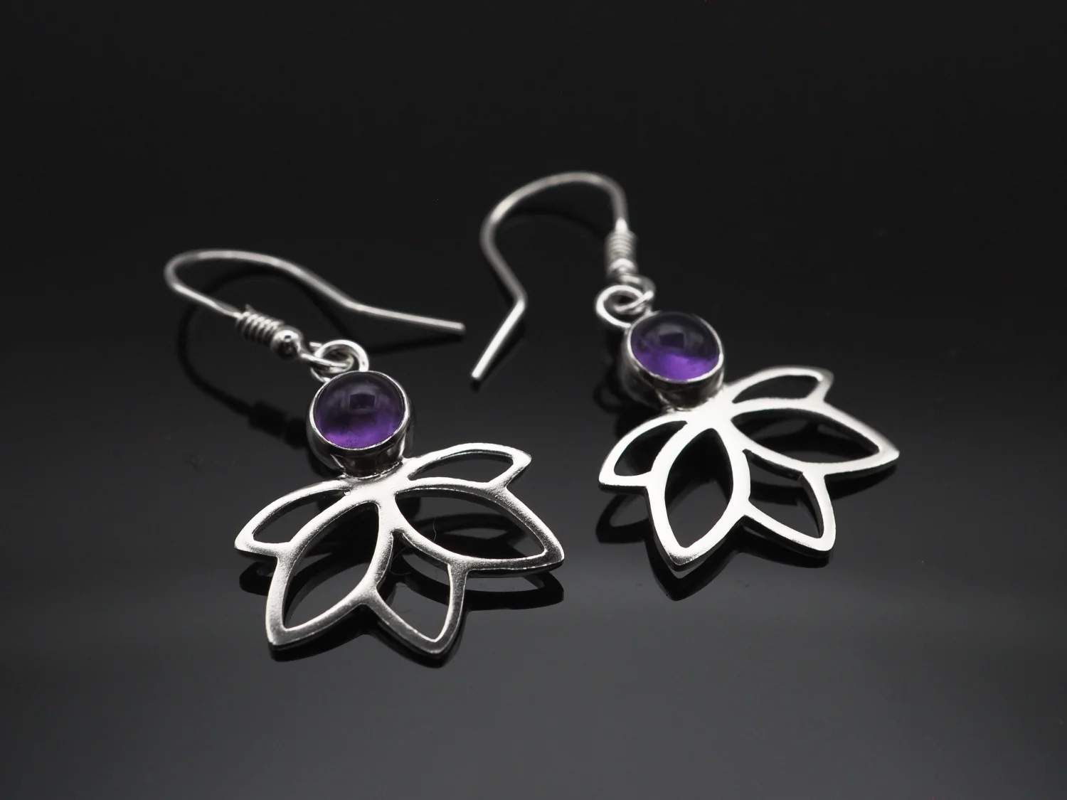 Wiszące lotosy z ametystami